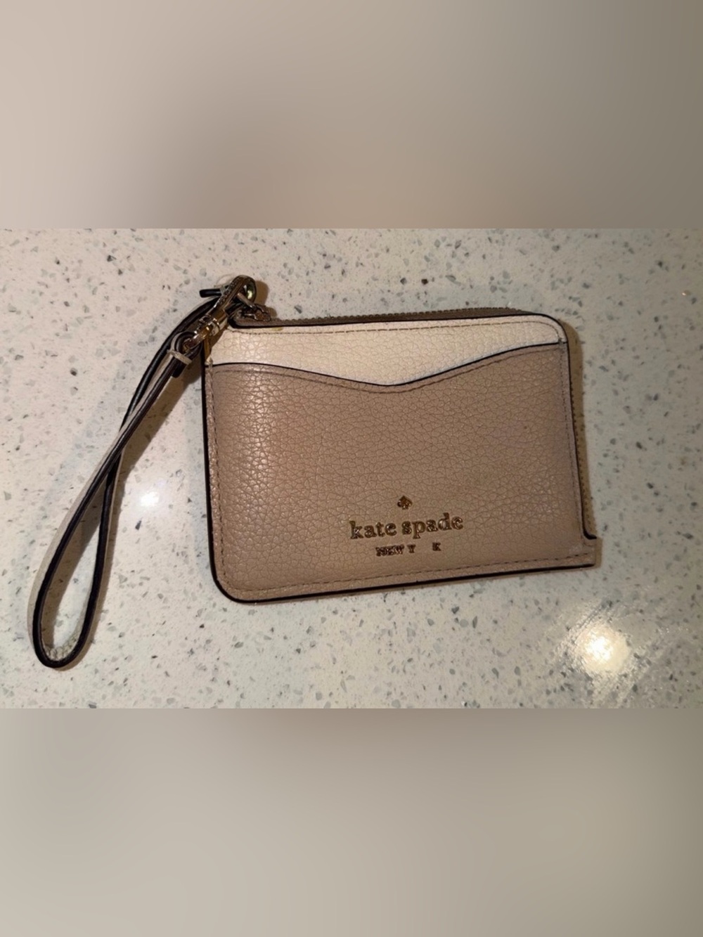 kate spade Pebbled Leather Wristlet Card Case in Taupe & Cream